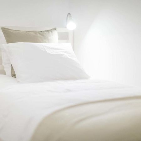 Guestready - Hygge-Style Apartment In Historical Graca Lisbon Luaran gambar