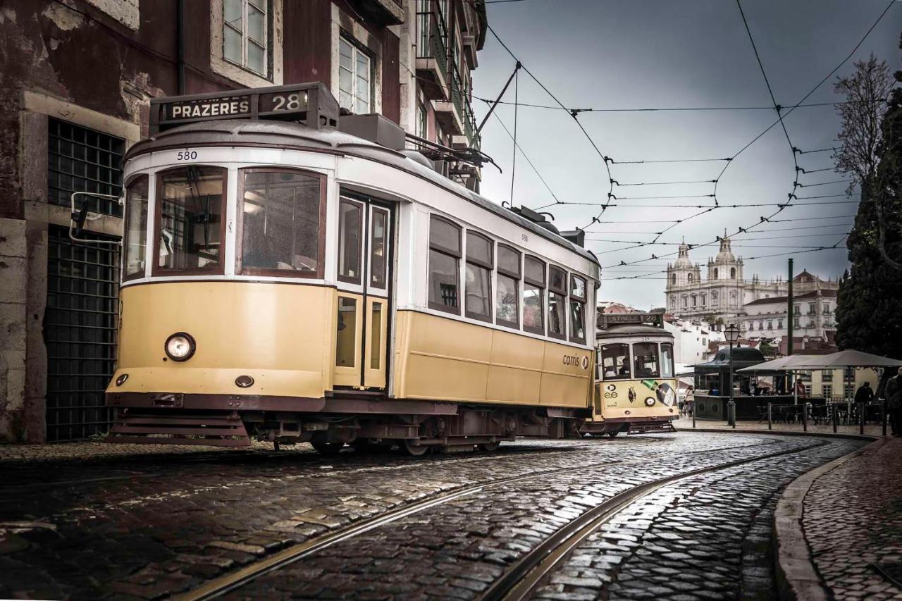 Guestready - Hygge-Style Apartment In Historical Graca Lisbon Luaran gambar